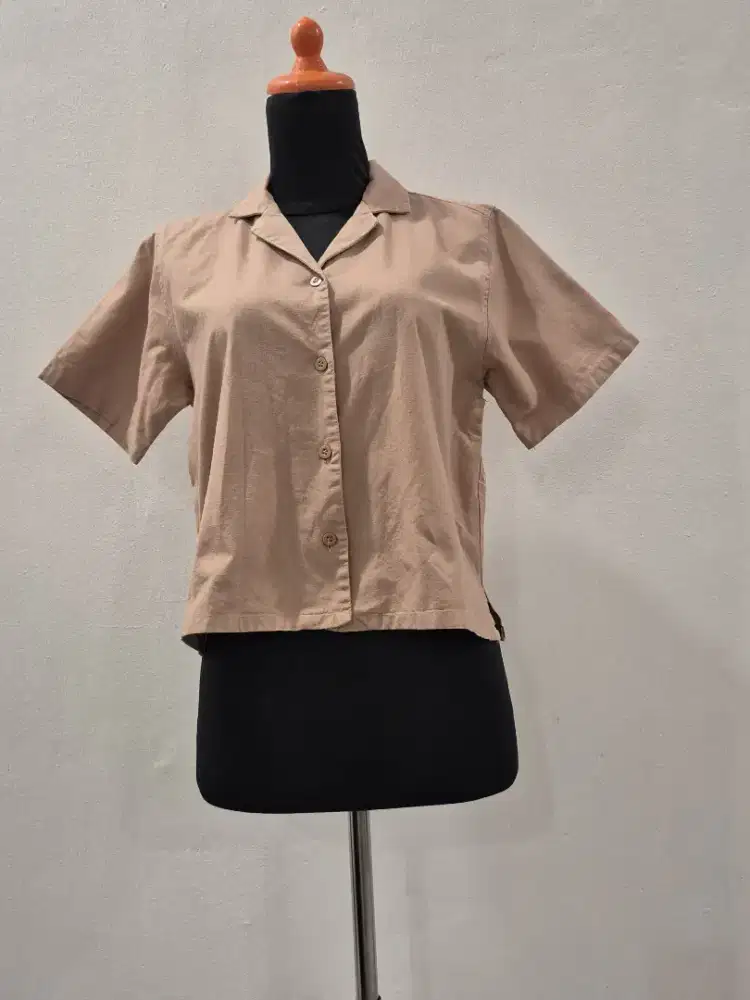 Thrifting / baju second kemeja cokelat
