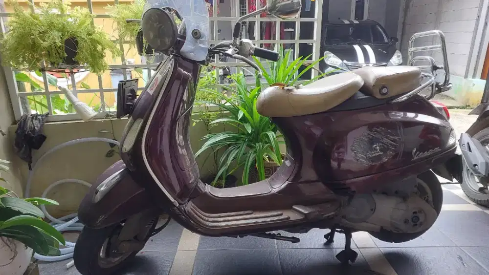 dijual vespa LXV 150 IE 2013 Kondisi apa adanya