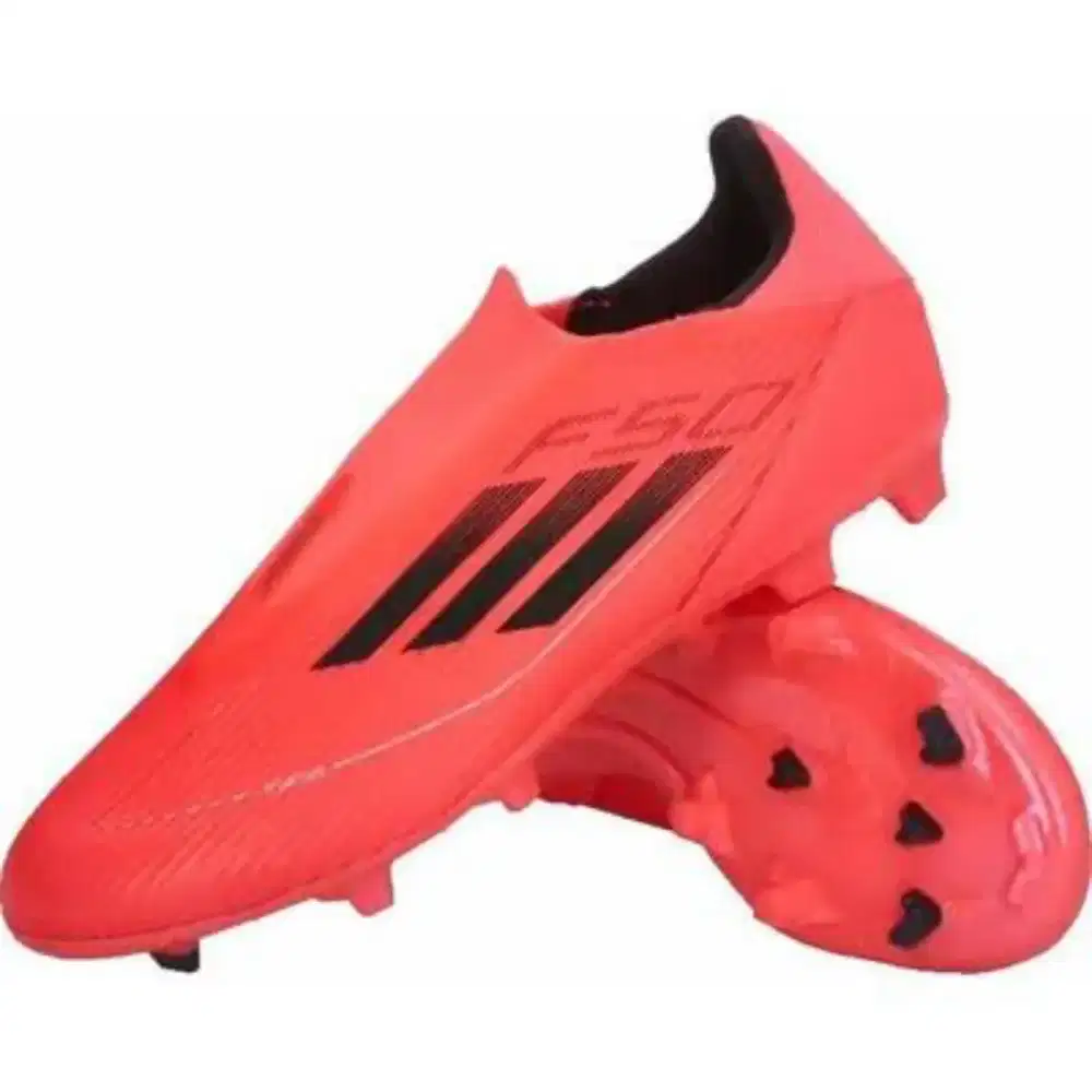 SEPATU BOLA ADIDAS F5 LACELESS LL SZ42⅓
