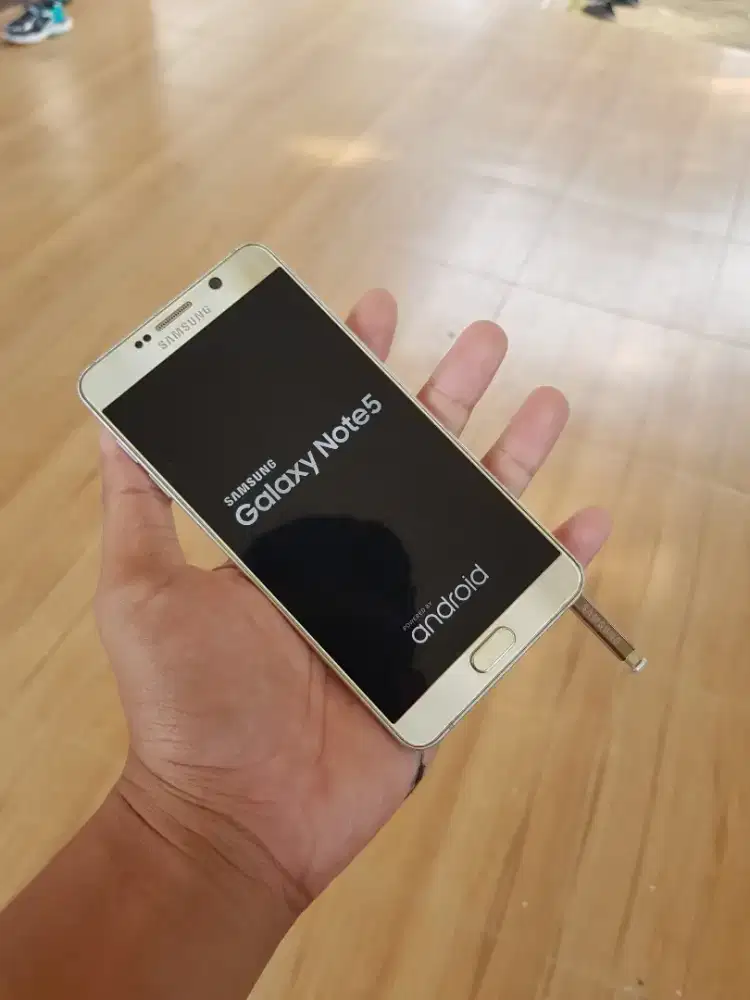 Samsung note 5 like new