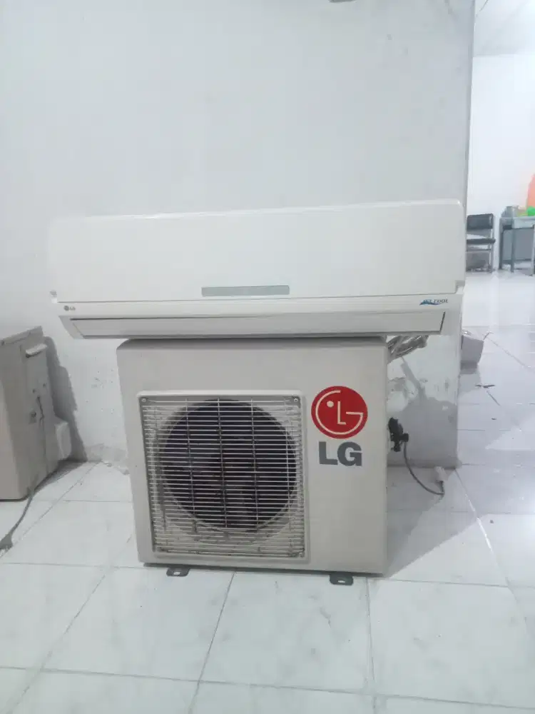 Dijual AC setengah pk merek LG siap pasang dan bergaransi