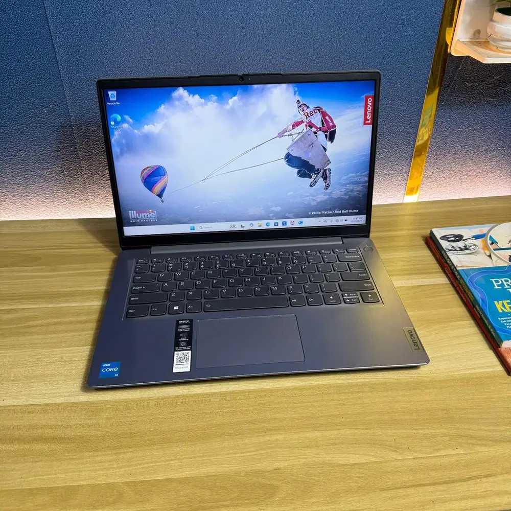 Di jua laptop lenovo core i3 gen12 garansi resmi