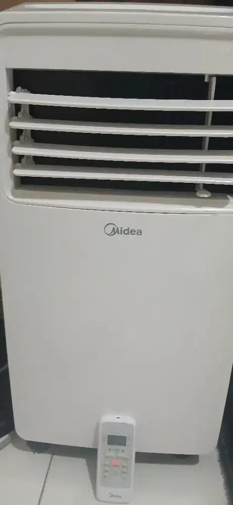 Ac portable 1/2 PK merk midea