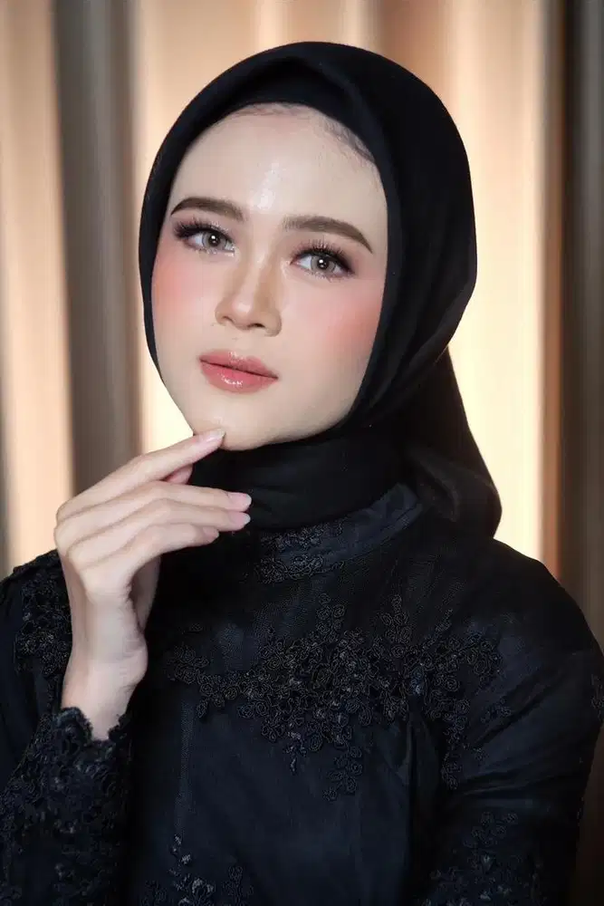 Cari model untuk portofolio makeup