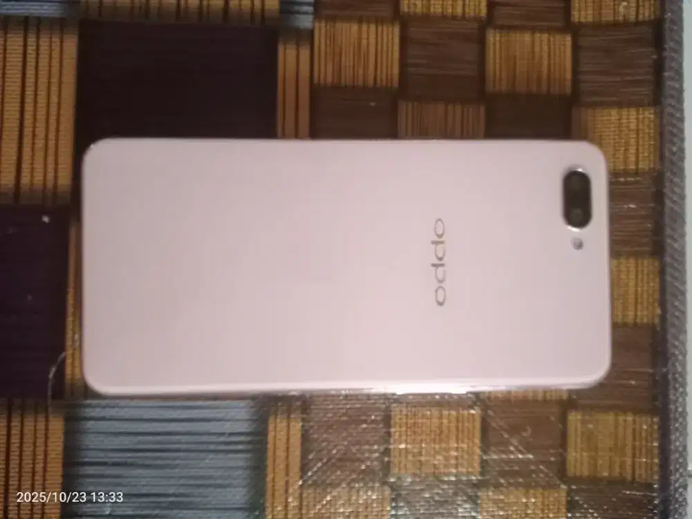 Di jual hp android tipe Oppo A3S 6/128GB Warna Pink