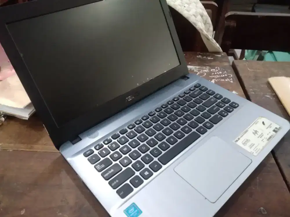 Jual Laptop Asus masih bagus (BISA DINEGO)