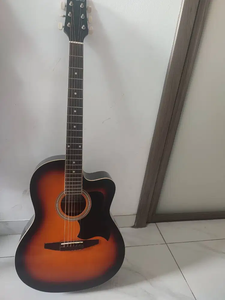 Carlos Guitar C9