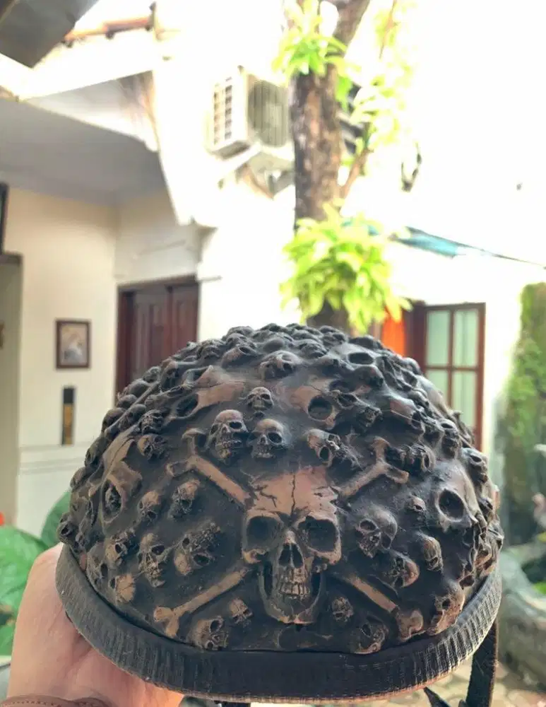 Helm Scooter listrik dan sepeda elektrik bentuk tengkorak