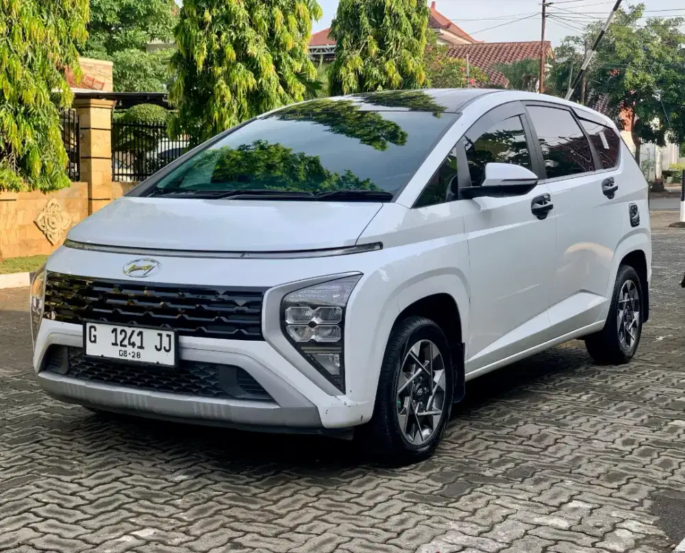 Hyundai Stargazer Prime Two Tone