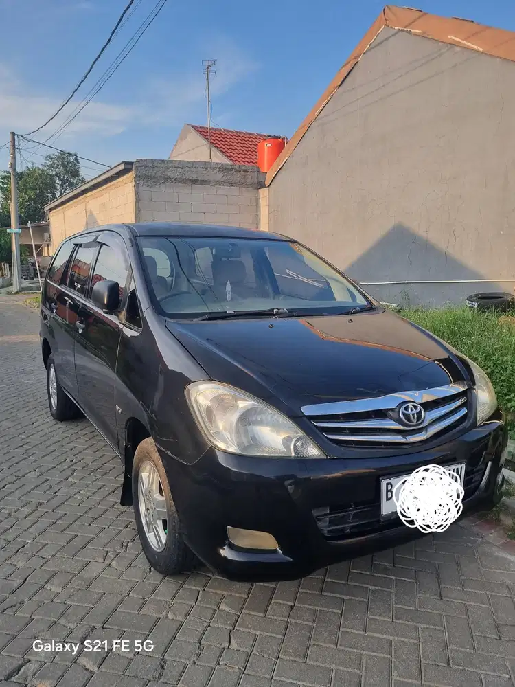 Toyota Kijang Innova 2006 Bensin