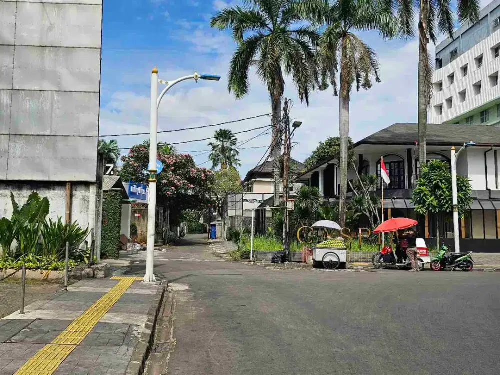 Di jual atau di sewakan rumah secondary kemang jakarta selatan