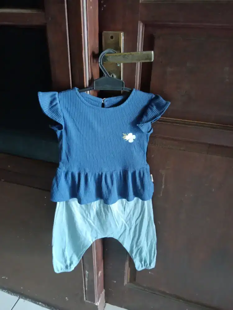 Jual Baju anak perempuan merek MOOI one set atasan & celana,katun 100%