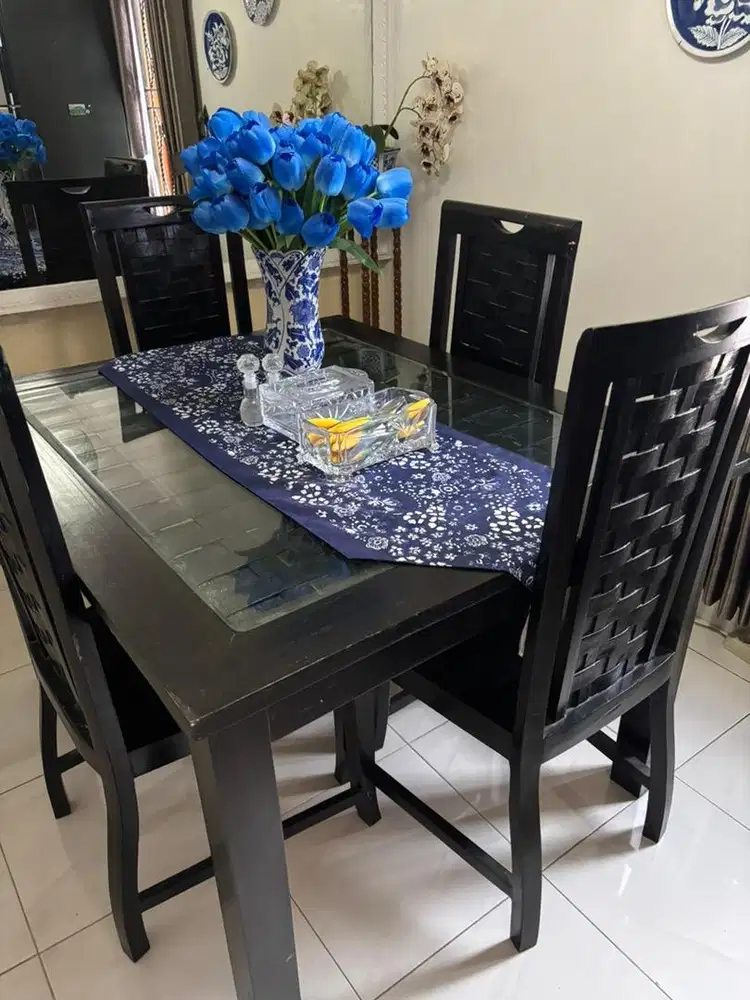MEJA MAKAN KAYU AESTHETIC SECOND BEKAS MURAH