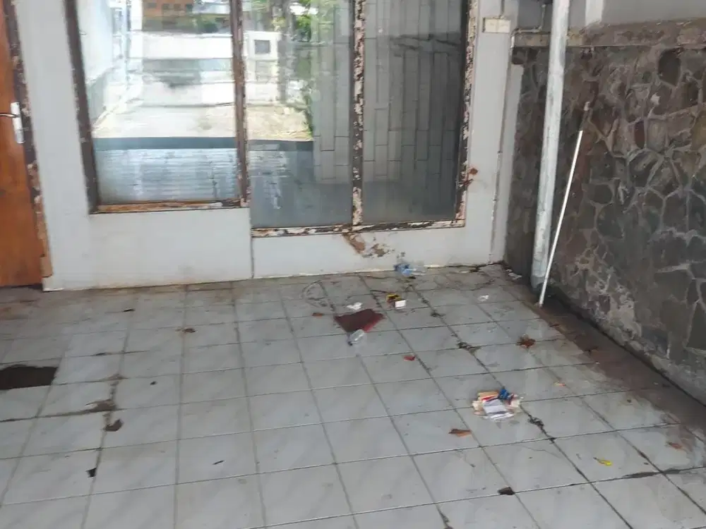 Disewakan Rumah Hitung Tanah Jl.Raya Bengawan Sby