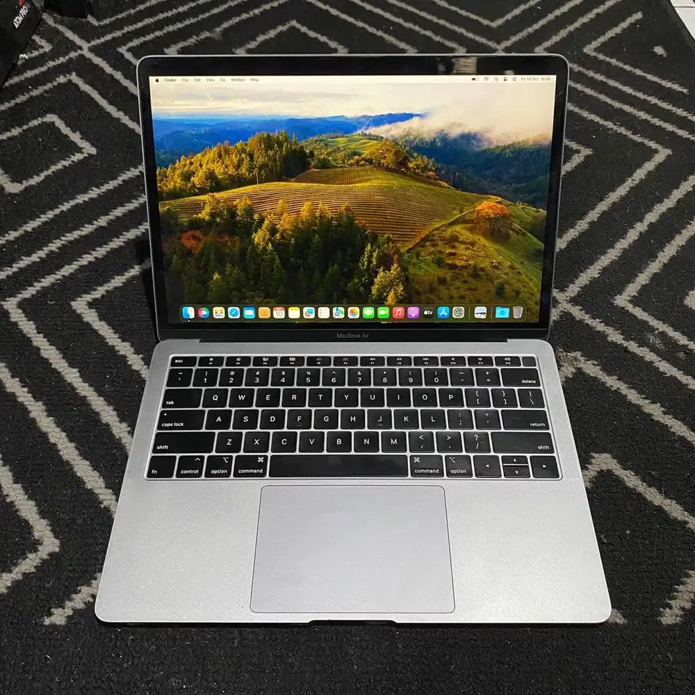 MacBook Air Retina 13 2018 8/256 Space Gray