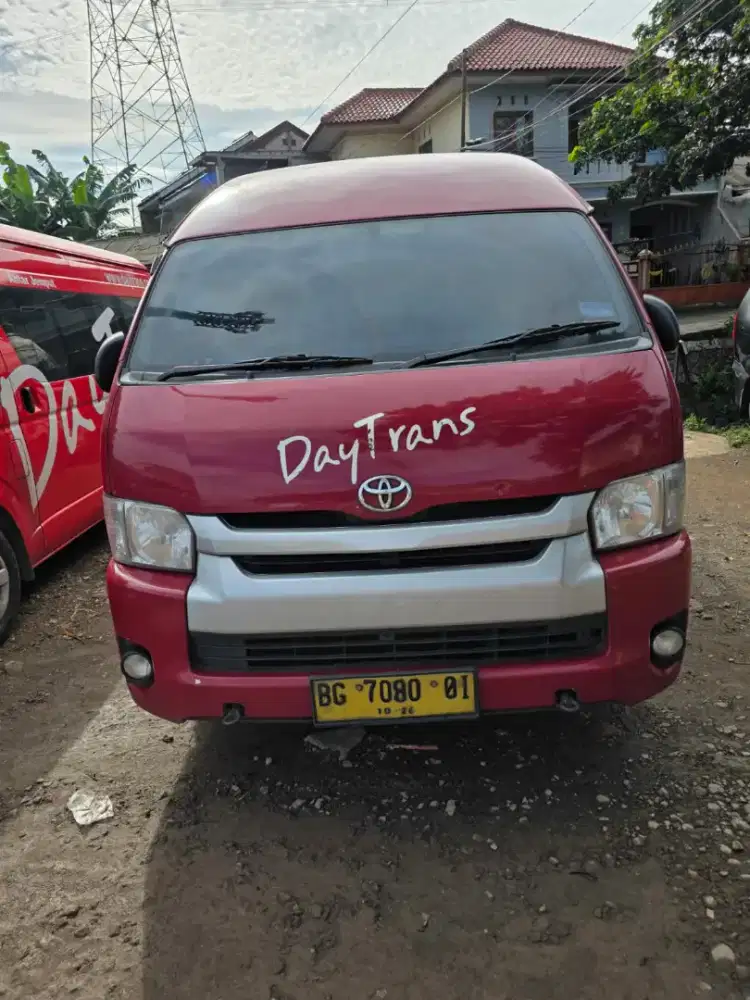 TOYOTA HIACE COMMUTER THN 2021