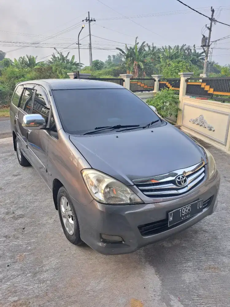 INNOVA G 2,0 CC 2010