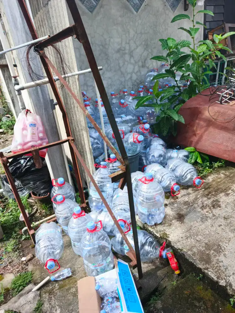 Galon bekas jumlah banyak