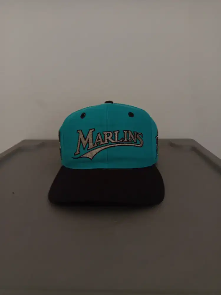 TOPI SNAPBACK VINTAGE 90s MARLINS MLB  CATCH THE FEVER THE GAME