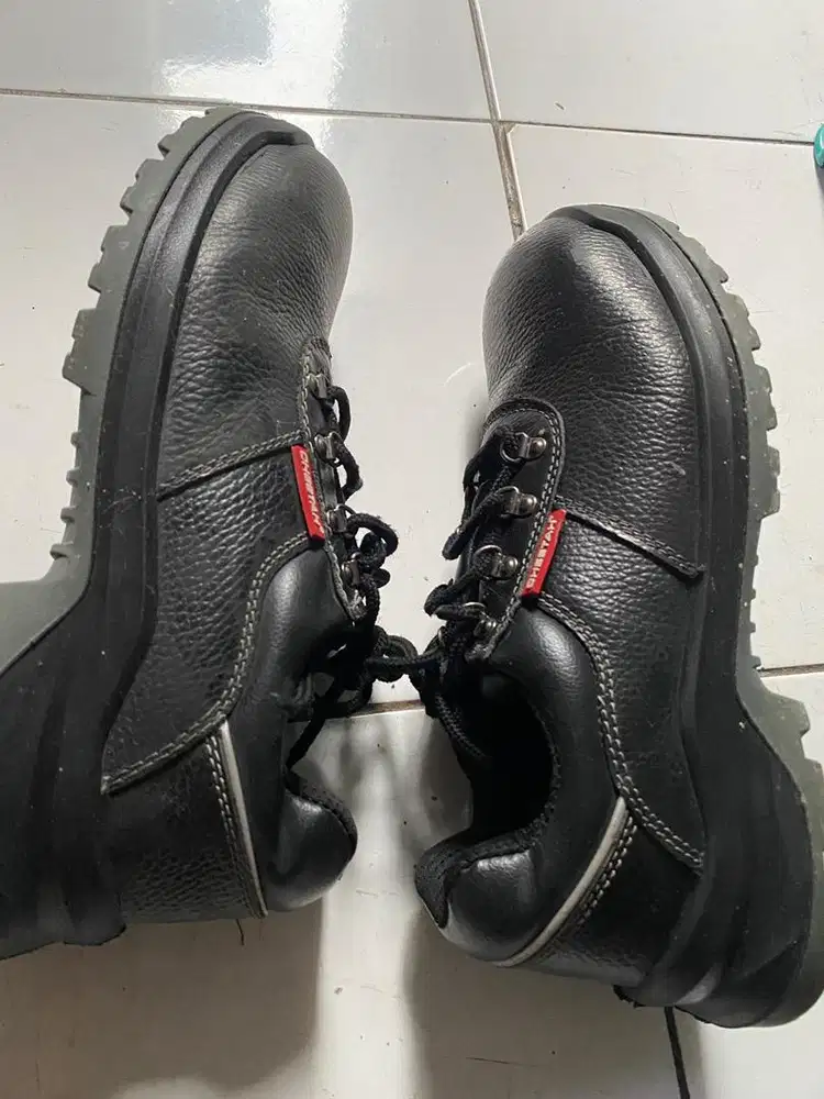 SEPATU SAFETY CHEETAH