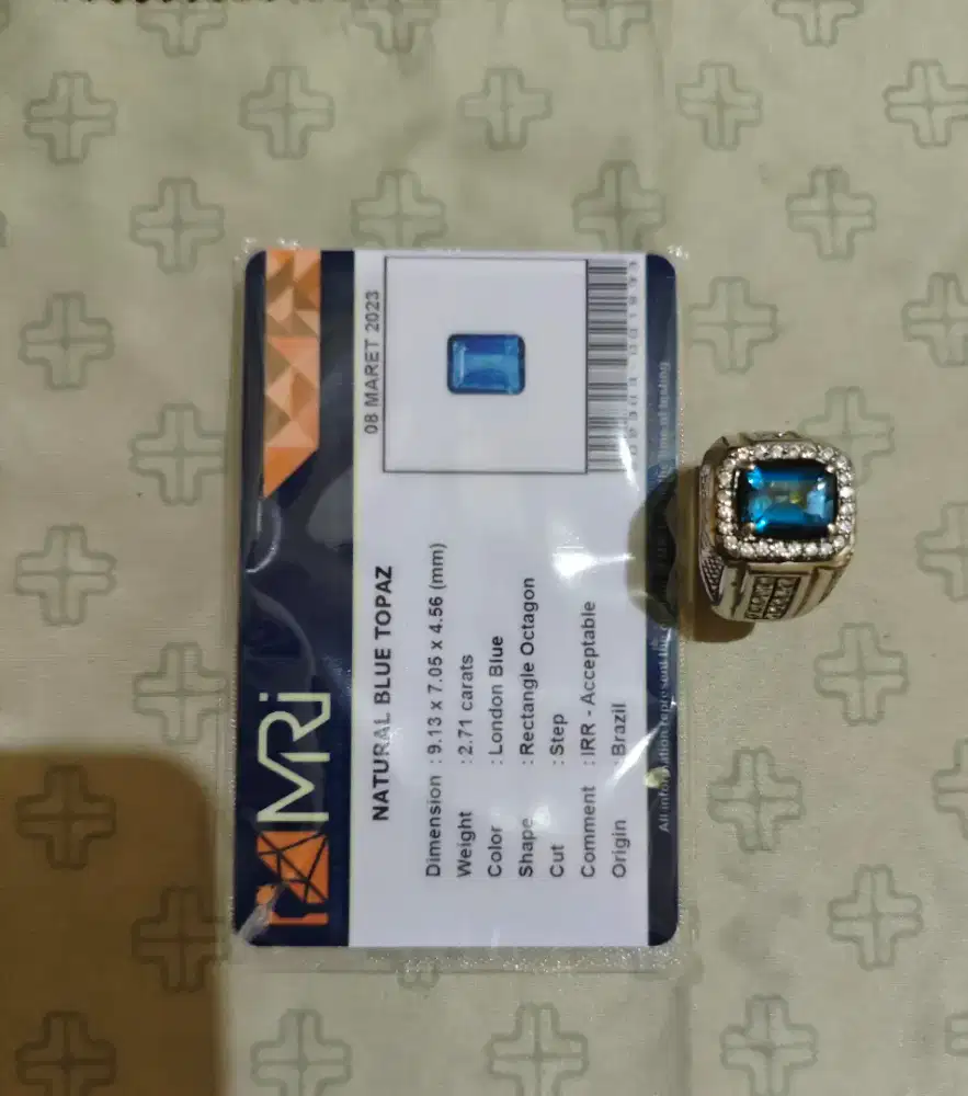 Batu Permata Natural Blue Topaz Sertifikat iketan Perak