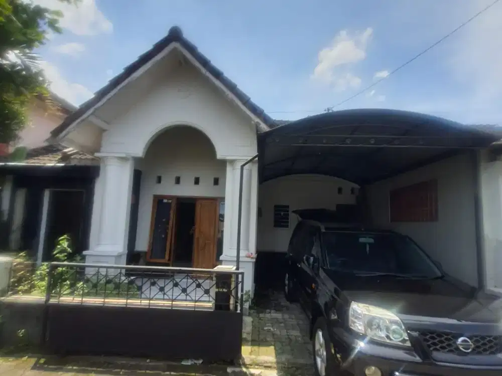 5 menit kampus UGM kaliurang rumah di lempongsari palagan BU