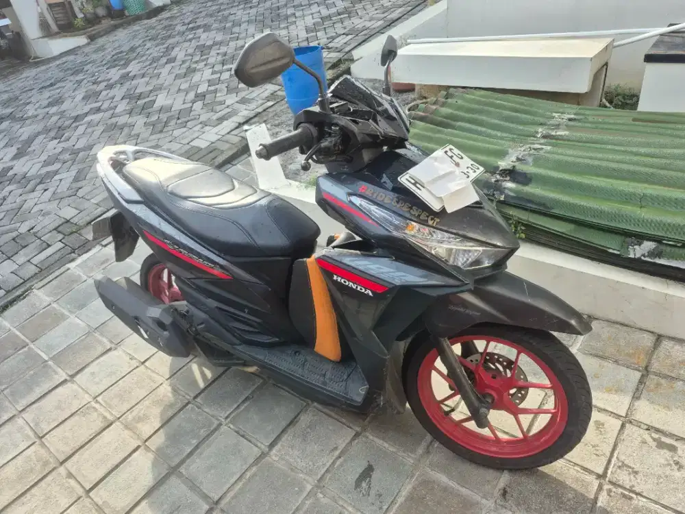 Dijual Vario Hitam 125cc 2017