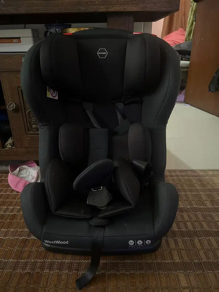 Preloved carseat baby does westwood 873