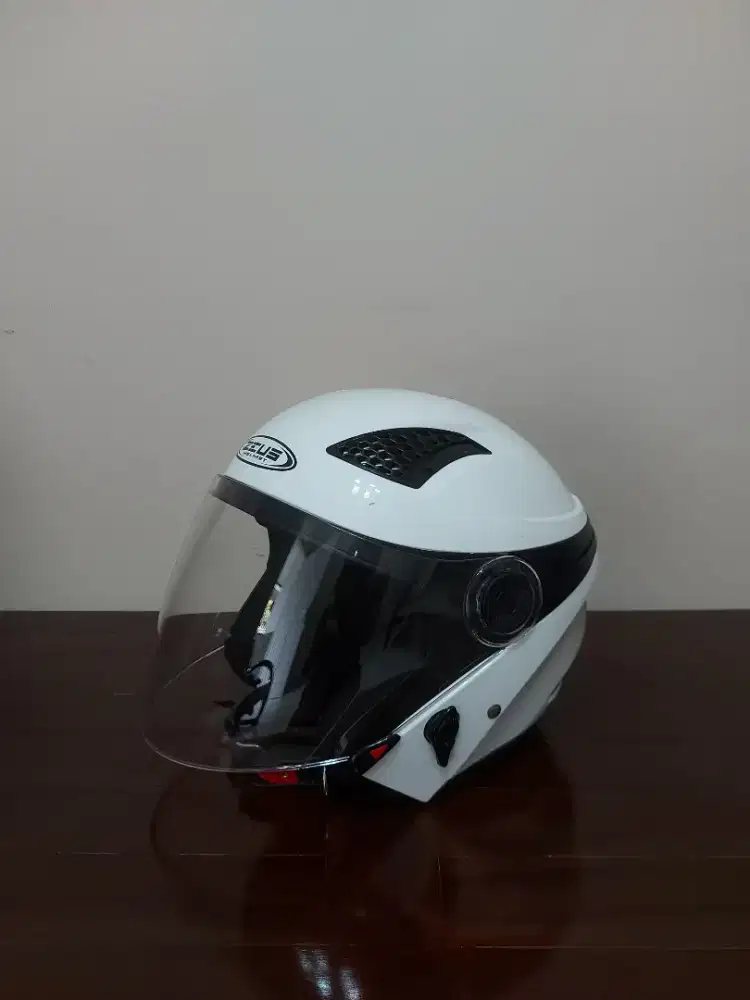 Helm zeus zs 610