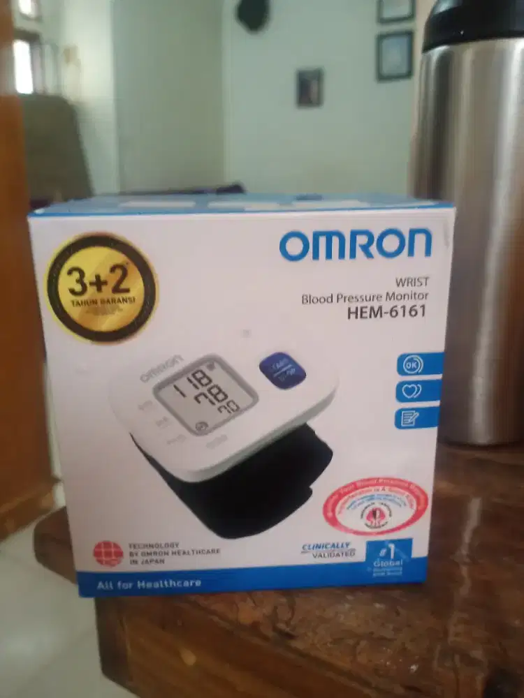 OMRON blood presure HEM-6161