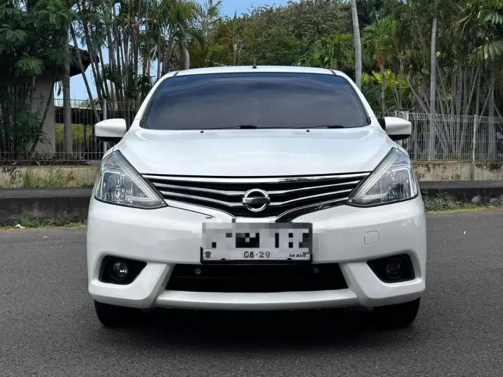 Tdp 17 nissan grandlivina xv facelift 2013 automatic CVT putih fullori