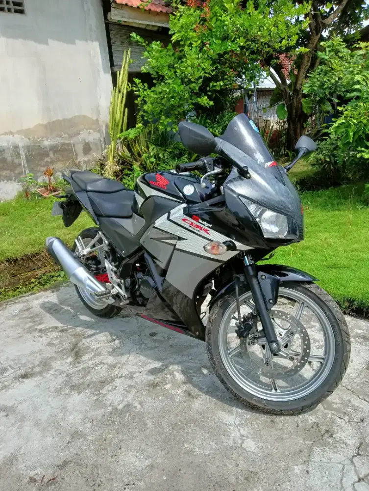 CBR th 2015 Cc 150 lengkap hidup
