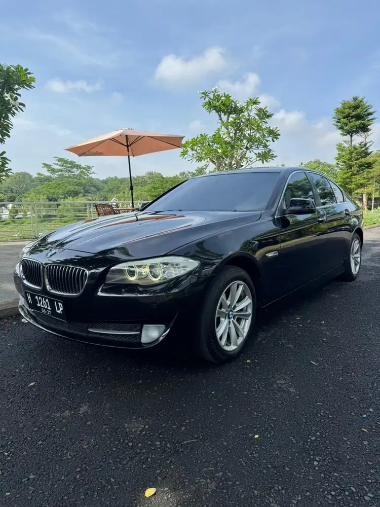 BMW 520i 2012 Bensin
