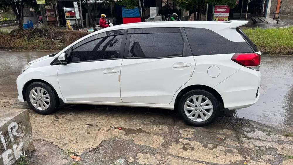 Honda Mobilio E metic  2014 Bensin