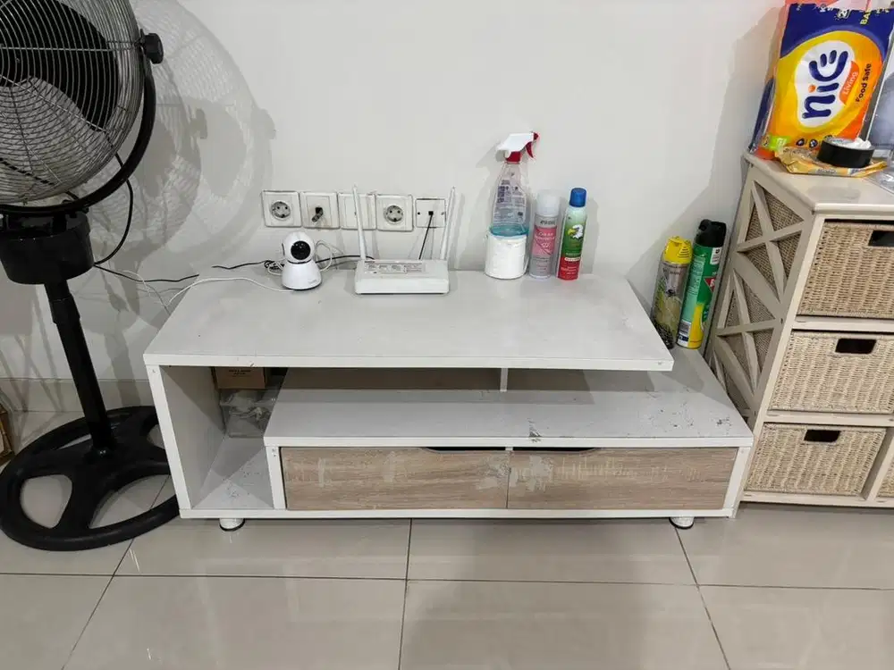 MEJA TV MURAH MERIAH