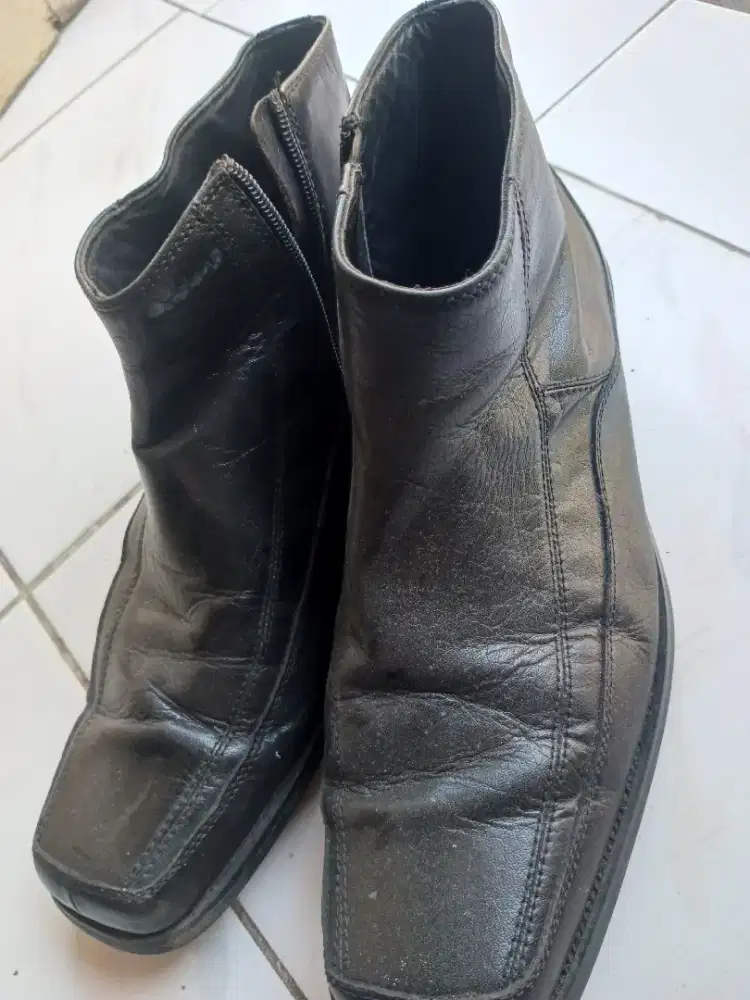Sepatu Geox no 43