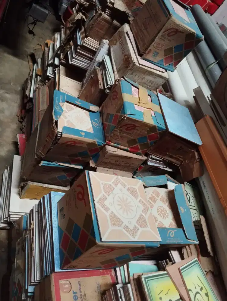 Dijual Keramik dan les keramik