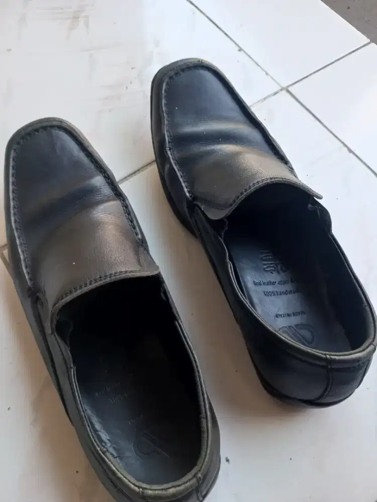 Sepatu kulit pria Geox no 43 nego