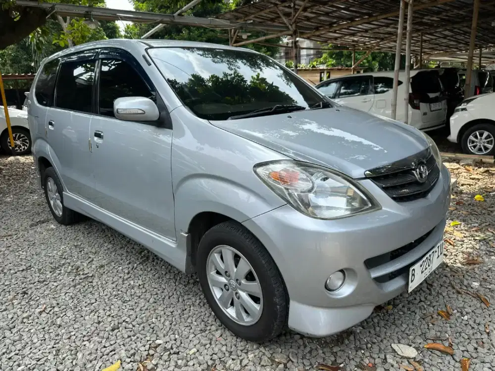 TOYOTA AVANZA G AUTOMATIC 2010