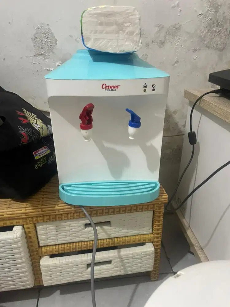 Dispenser cosmos baru pakai sebulan