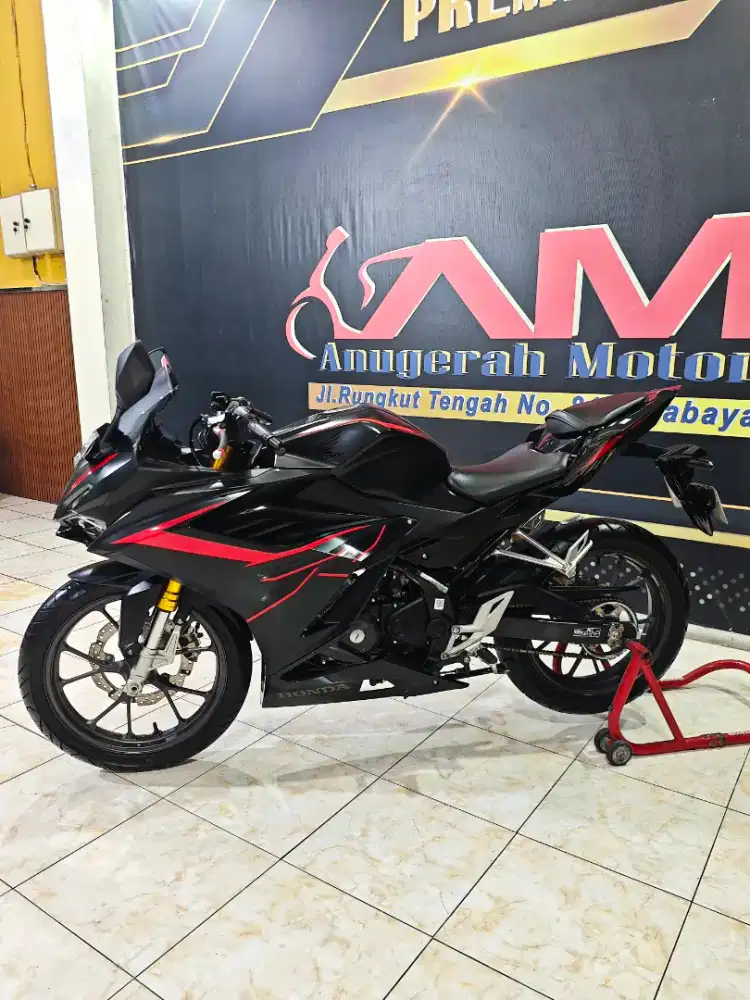 All-new CBR150 Black matte km.3rb mewah mulus. Anugerah motor rungkut