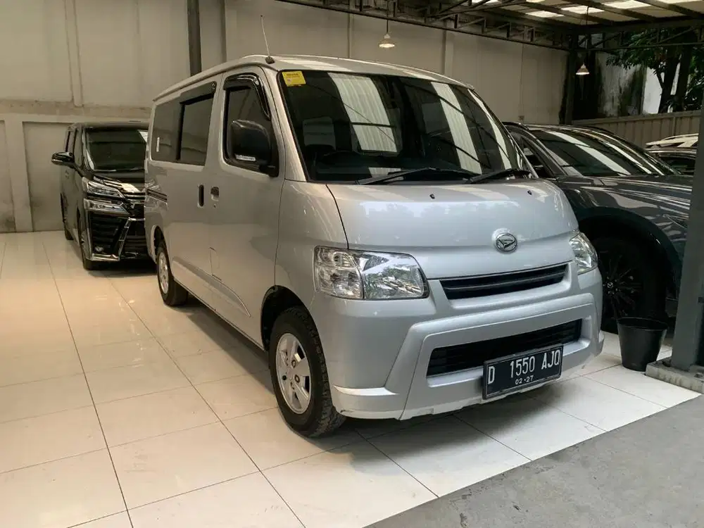DAIHATSU GRANMAX 1.5 MINIBUS ACPS 2022 KM 28RB