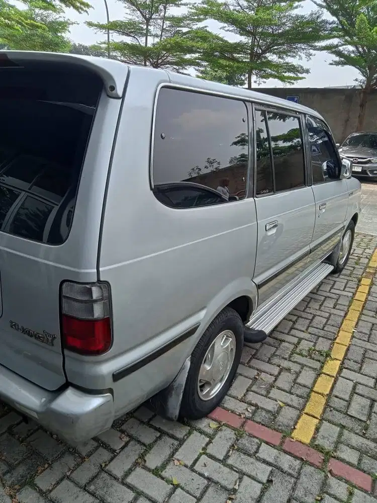 Kijang Kapsul LGX tahun 2000