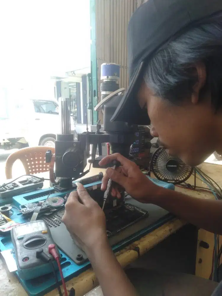 Teknisi Handphone Pendamping