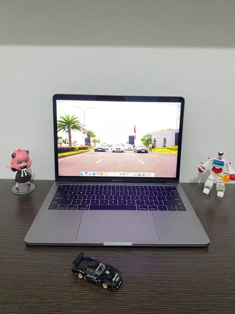 MacBook Pro 2017 Non Touchbar Ram 8GB SSD 256GB