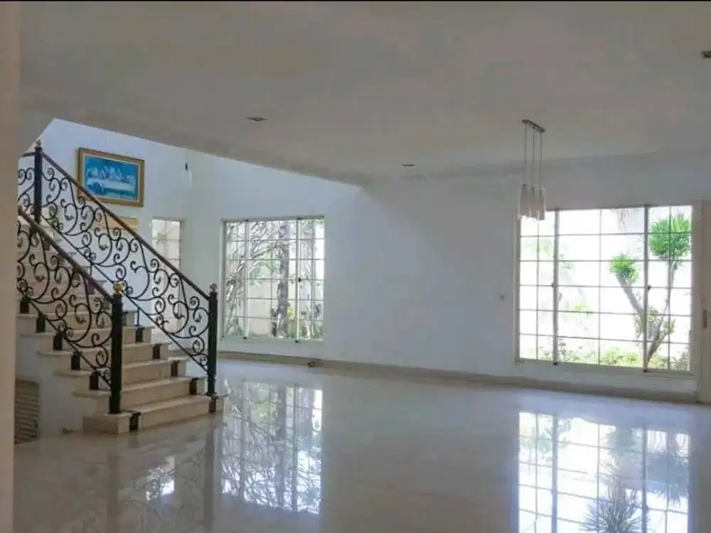 RUMAH VIRGINIA REGENCY PAKUWON CITY SURABAYA STRATEGIS RON.A001