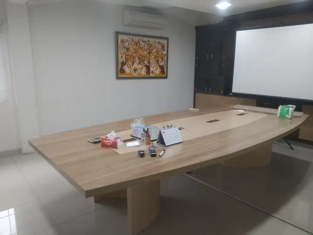 Jual meja meeting beserta kabinet meeting masih bagud