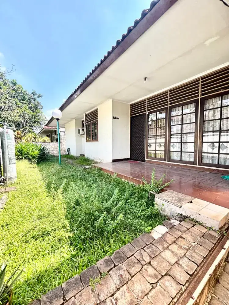 Dijual Rumah Lahan Luas di sektor 3 Bintaro Jaya
