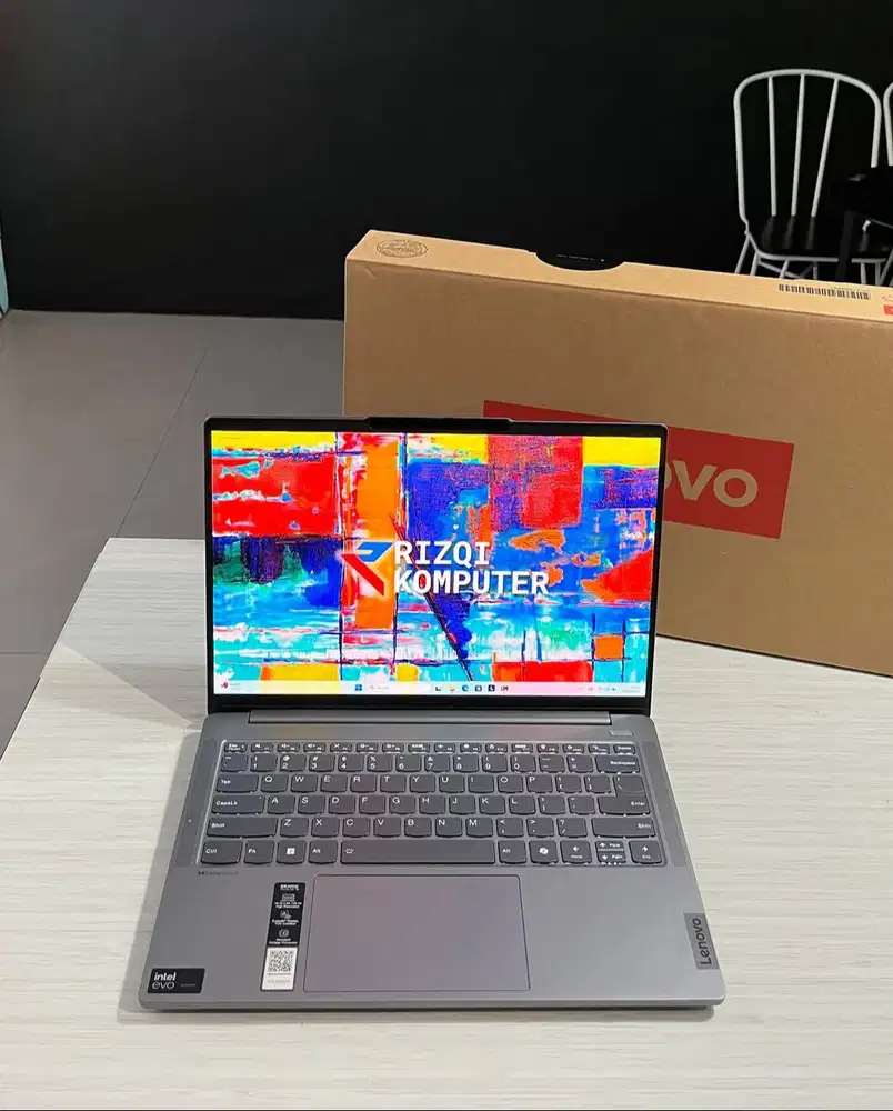Lenovo Ideapad Pro 5 14IMH9 OLED  Intel Core Ultra 7 155H Ram 32GB SS