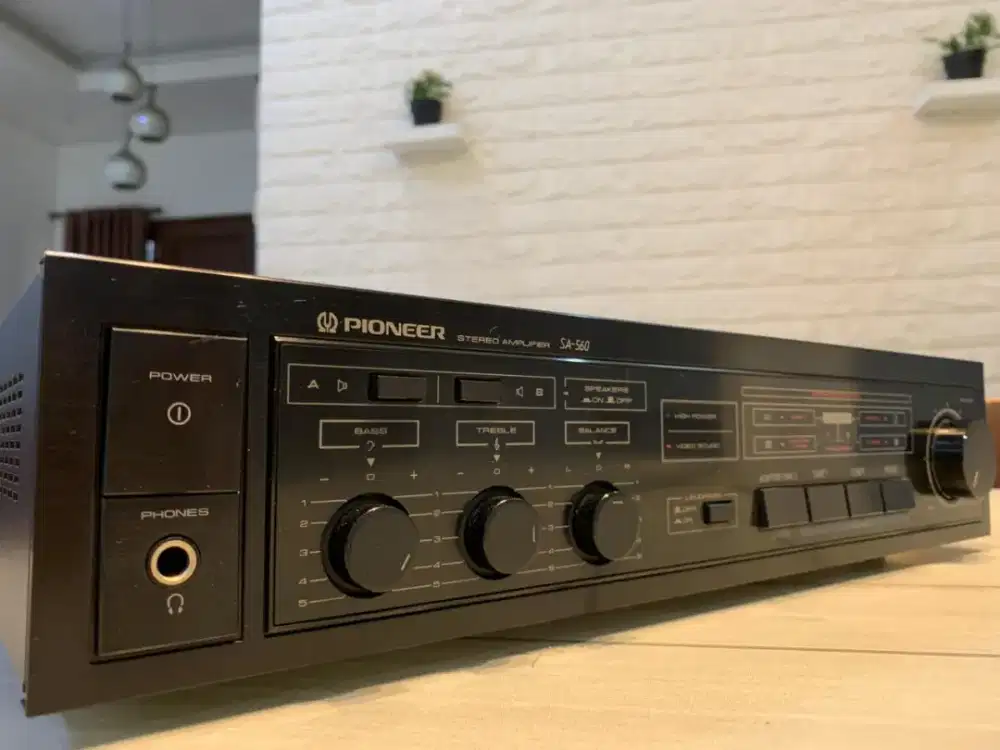 Amplifier pionerr mulus seperti baru